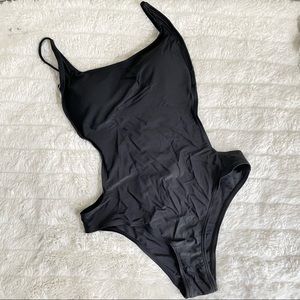 SUNNY CO. CLOTHING Black Low Back Strappy One Piece Swimsuit